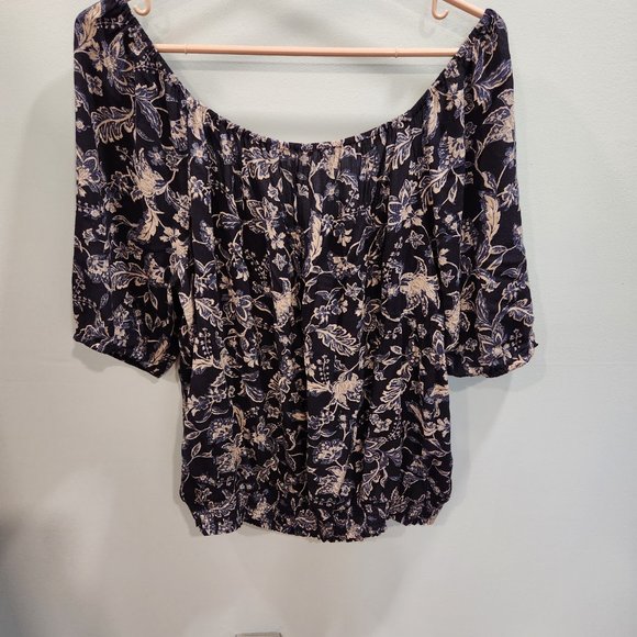 Off-the-Shoulder Top with Raglan Sleeves - Picture 5 of 5